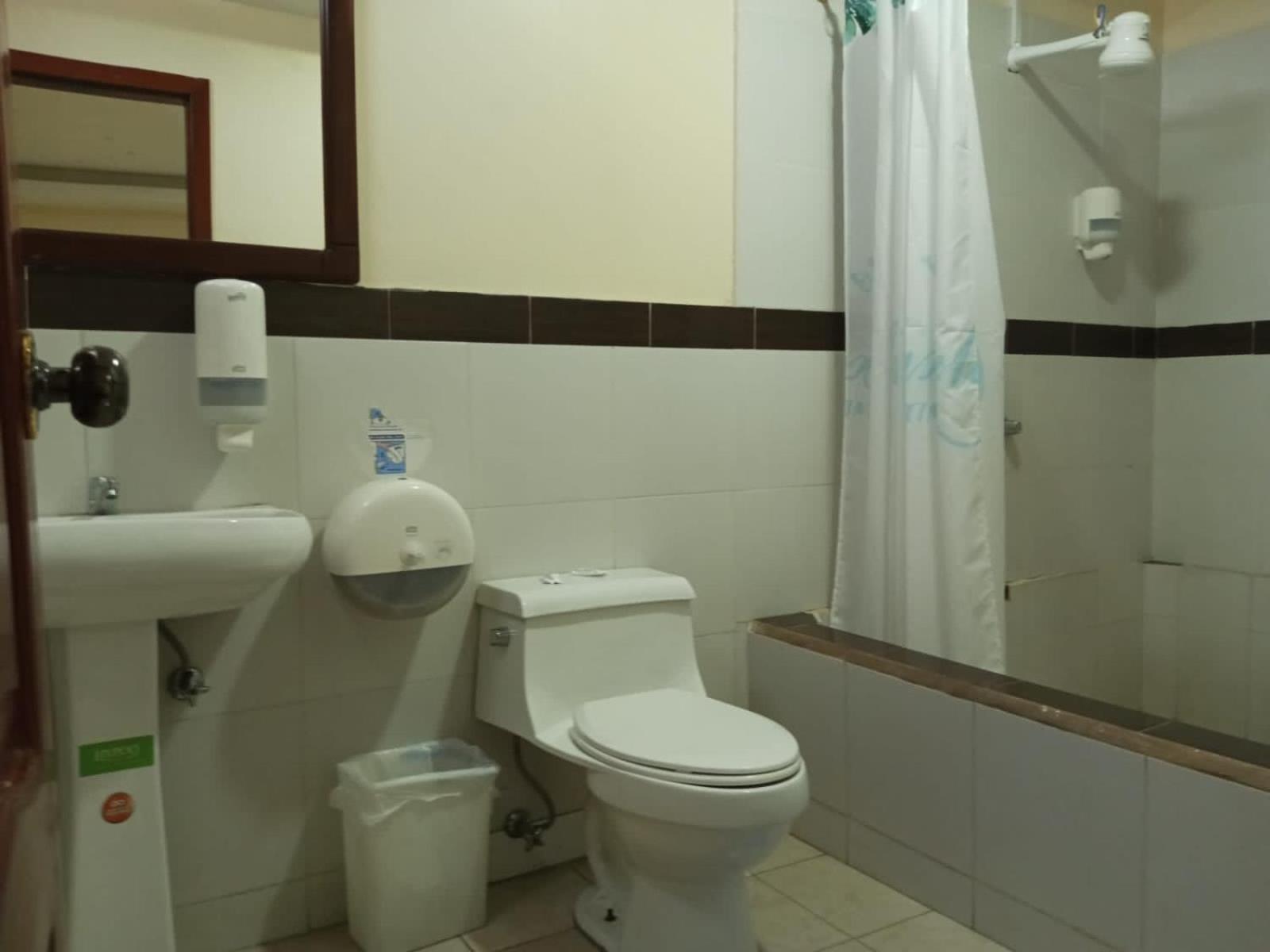 Hostal Las Velas Hotel Manta Ngoại thất bức ảnh
