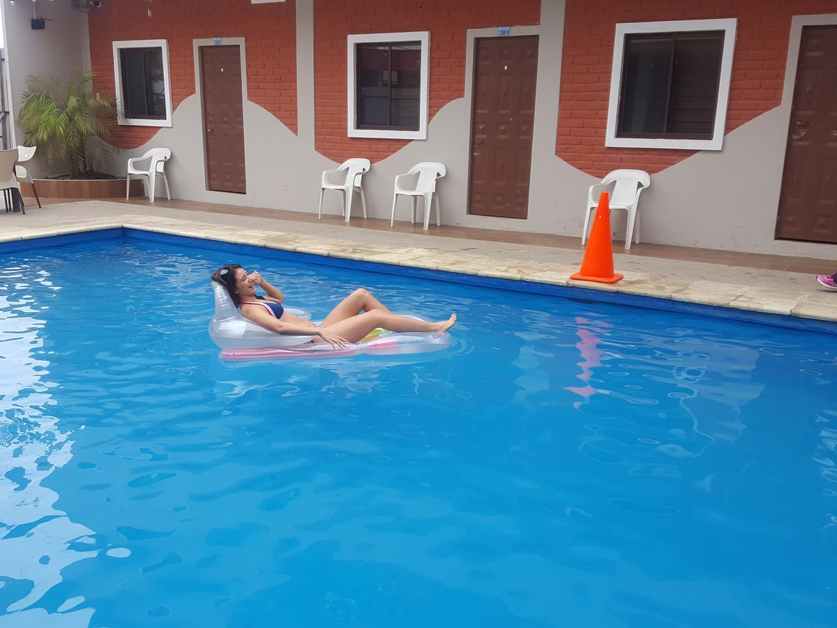 Hostal Las Velas Hotel Manta Ngoại thất bức ảnh