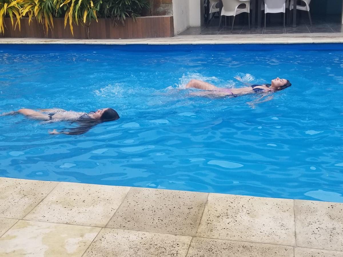 Hostal Las Velas Hotel Manta Ngoại thất bức ảnh
