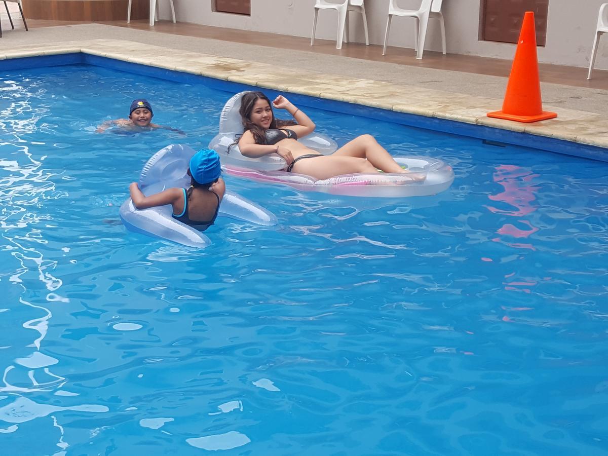 Hostal Las Velas Hotel Manta Ngoại thất bức ảnh